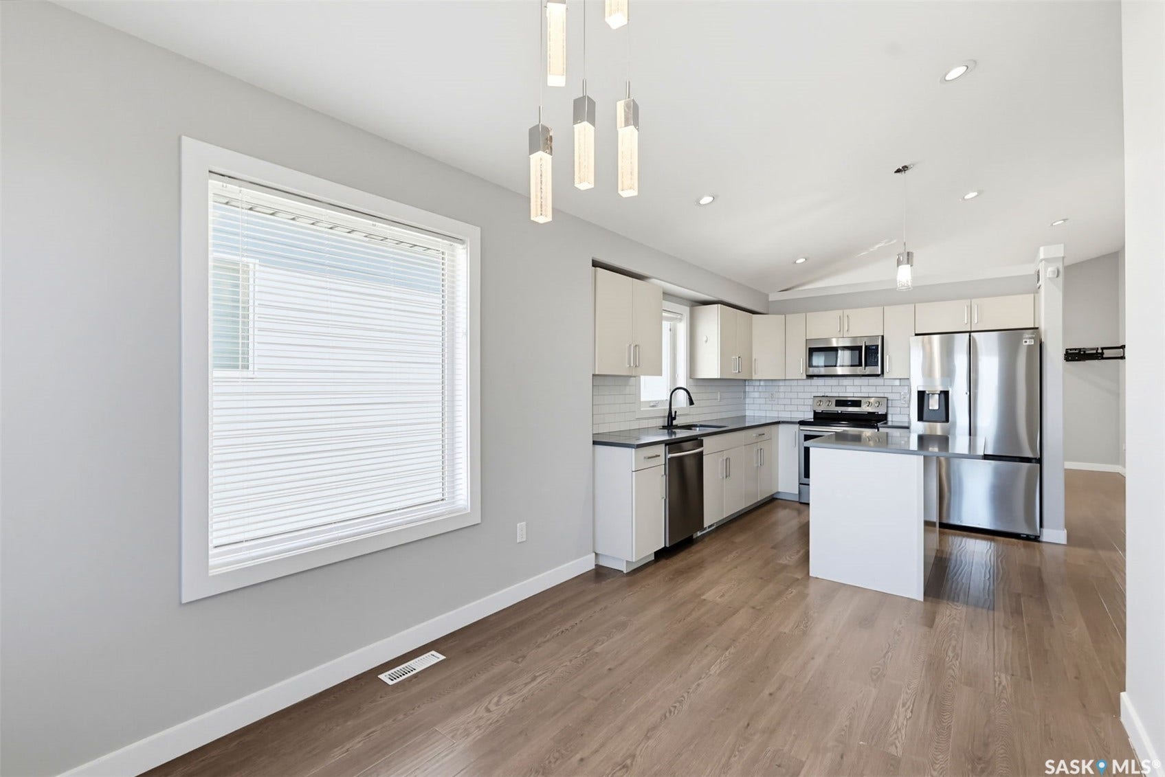3814 33rd Street W, Saskatoon SK S7R 0M1