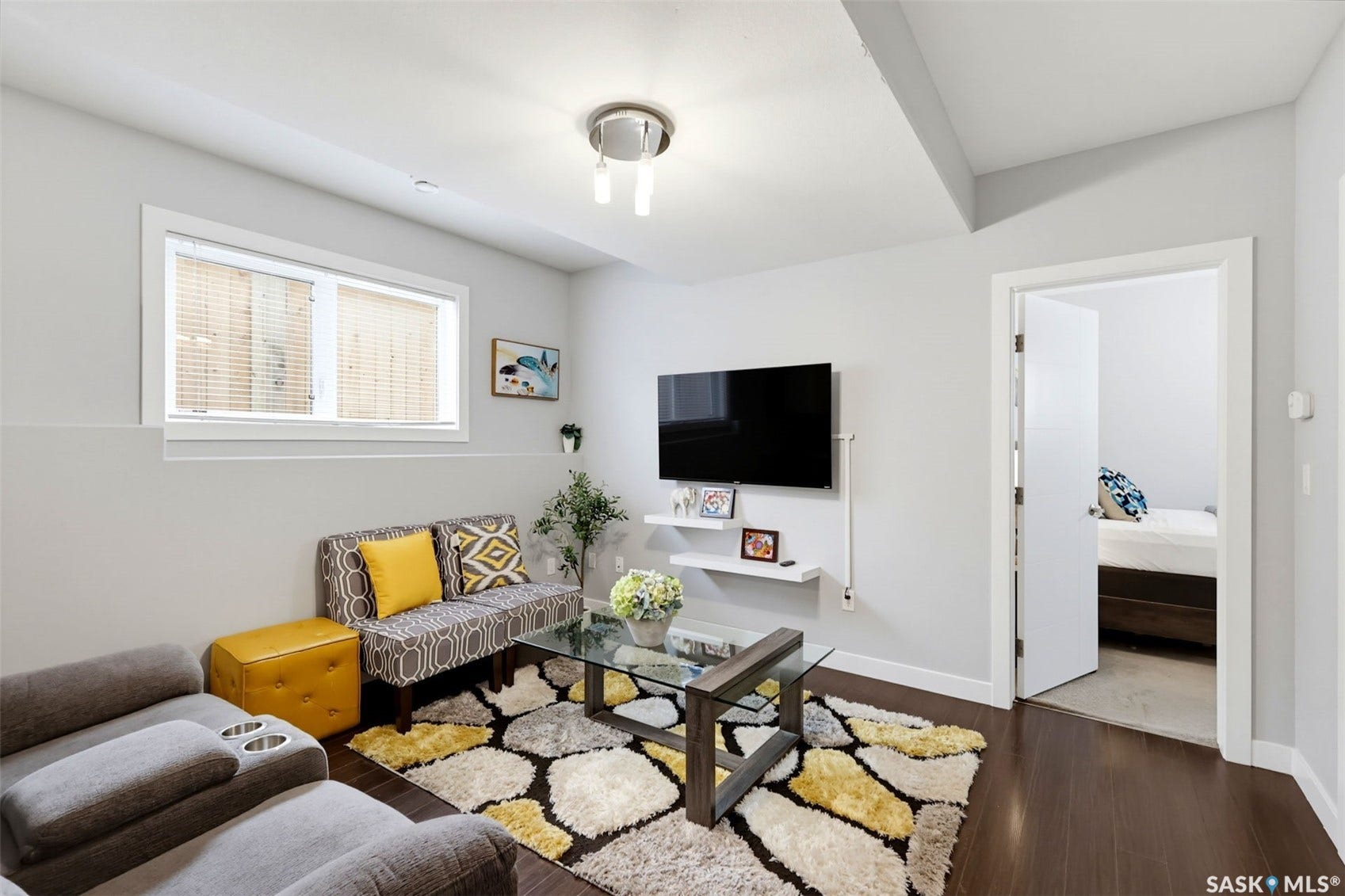 3814 33rd Street W, Saskatoon SK S7R 0M1