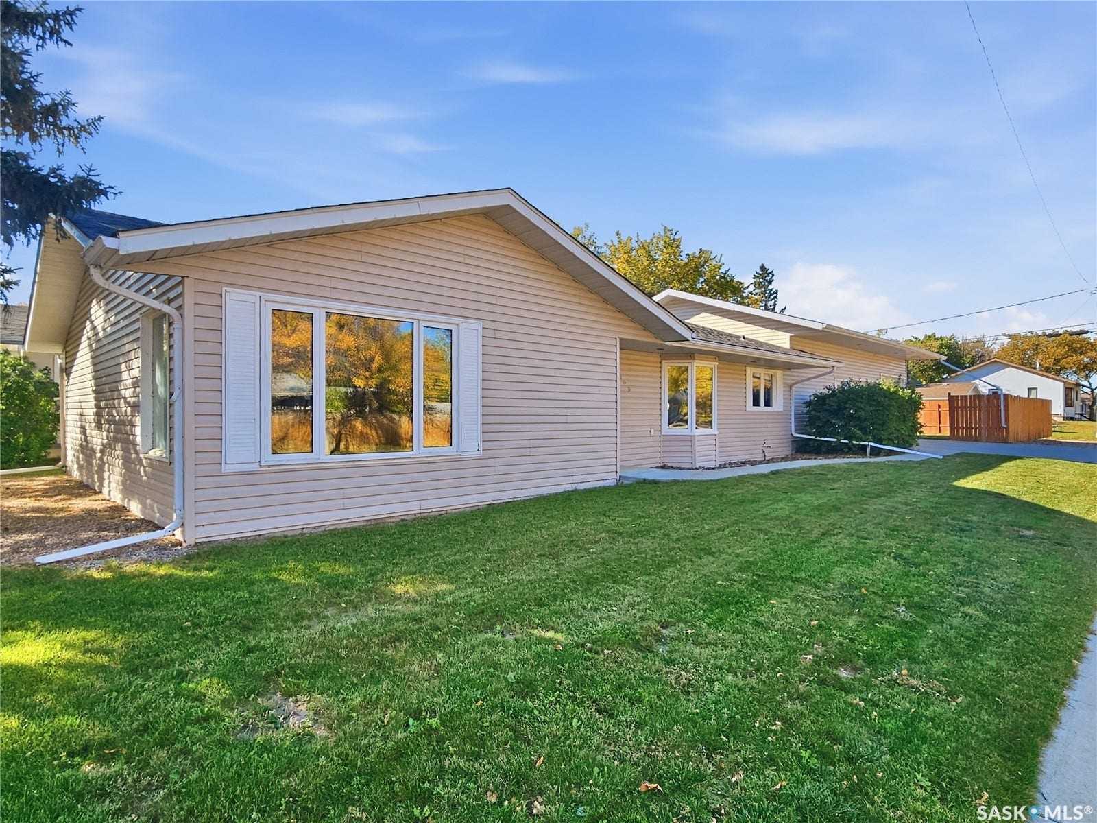 909 King Street, Rosetown SK S0L 2V0
