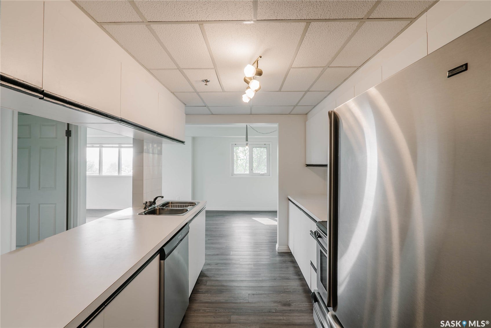 611 University Drive, #404, Saskatoon SK S7N 3Z1