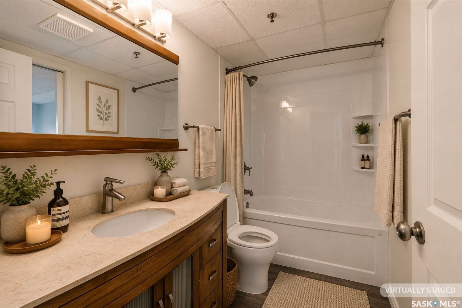 611 University Drive, #404, Saskatoon SK S7N 3Z1