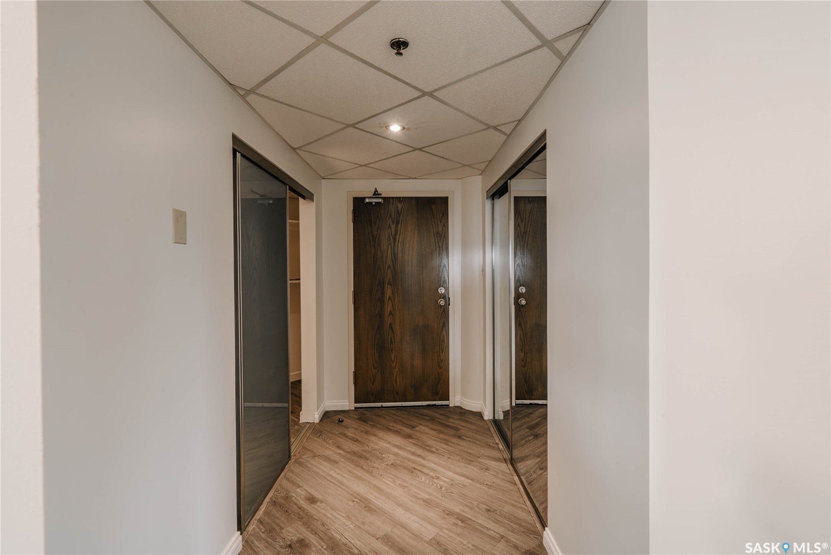 611 University Drive, #404, Saskatoon SK S7N 3Z1
