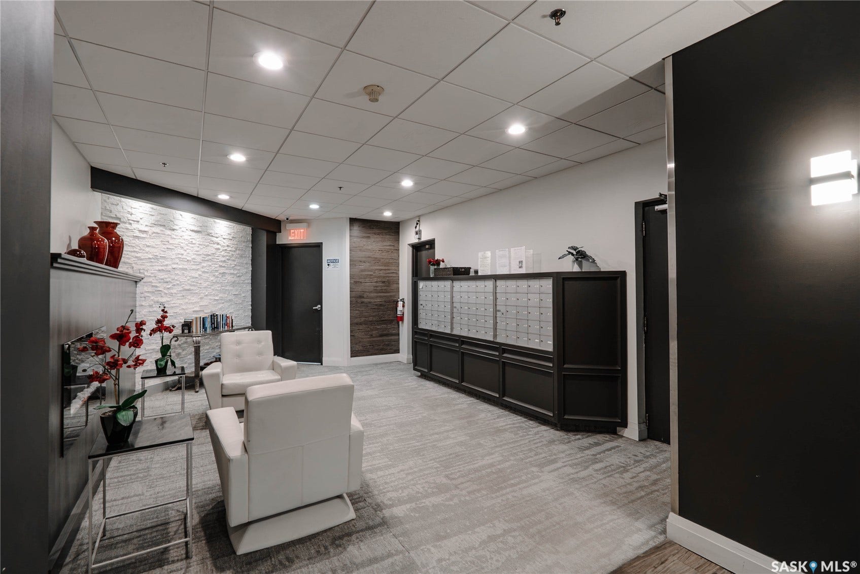 611 University Drive, #404, Saskatoon SK S7N 3Z1