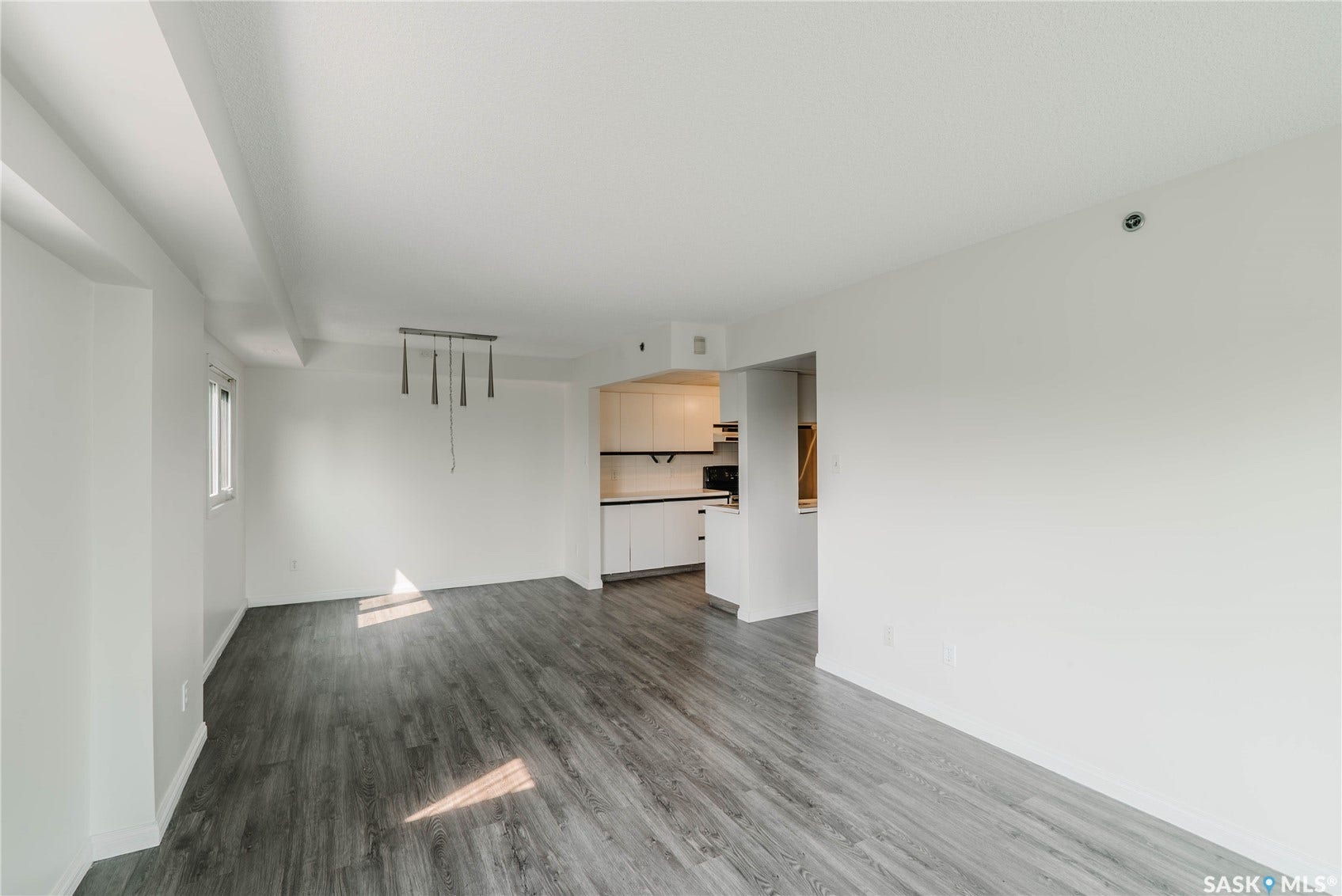 611 University Drive, #404, Saskatoon SK S7N 3Z1