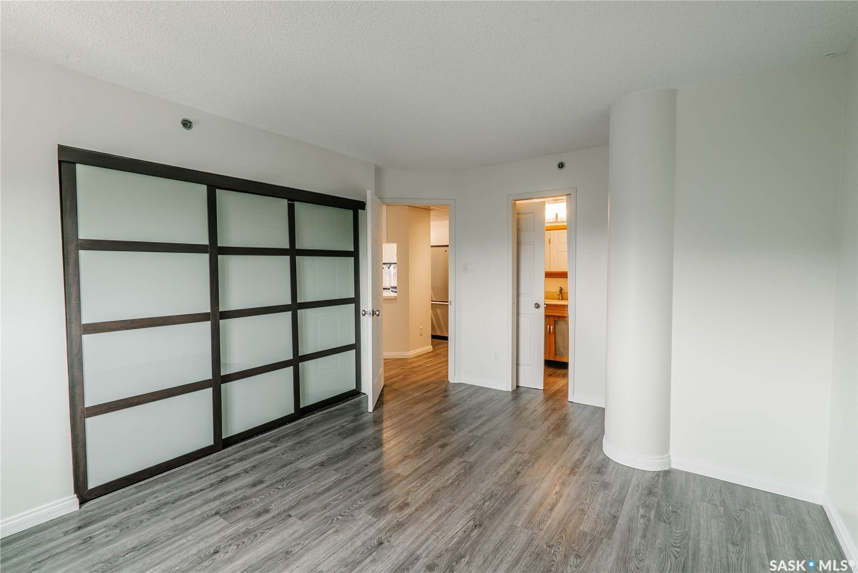 611 University Drive, #404, Saskatoon SK S7N 3Z1