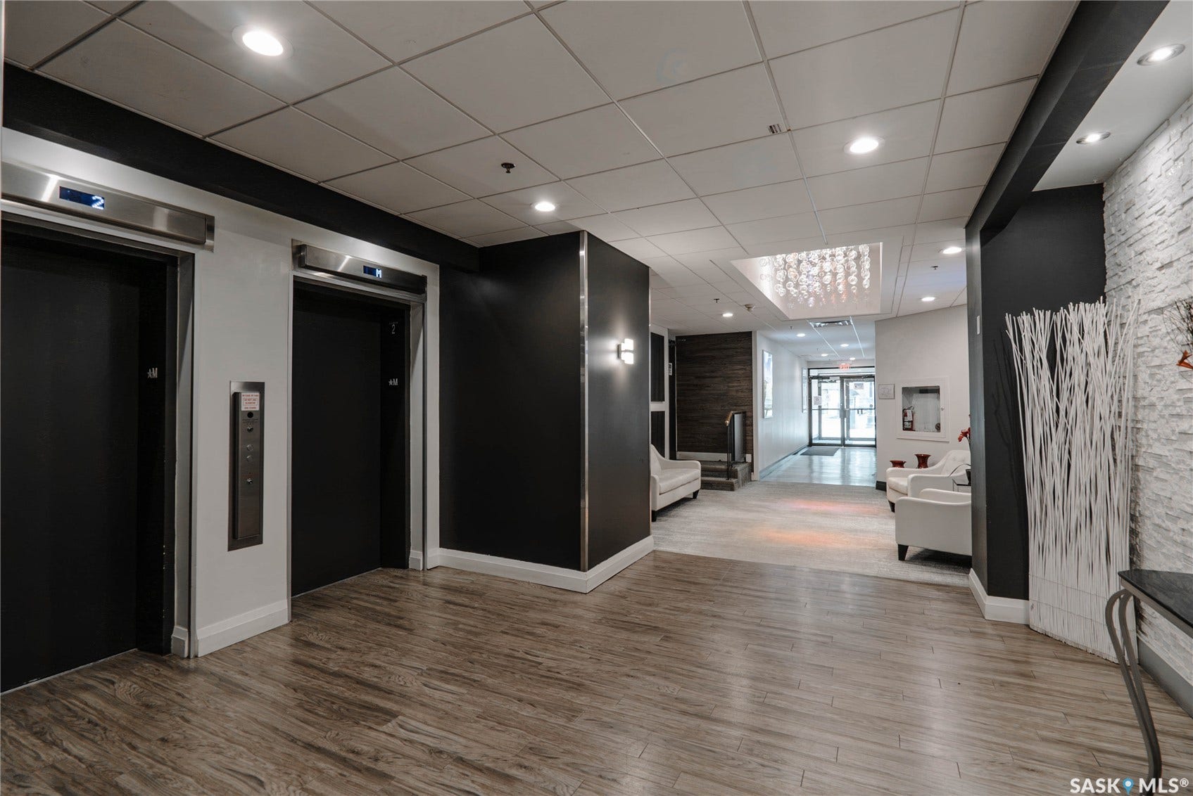611 University Drive, #404, Saskatoon SK S7N 3Z1