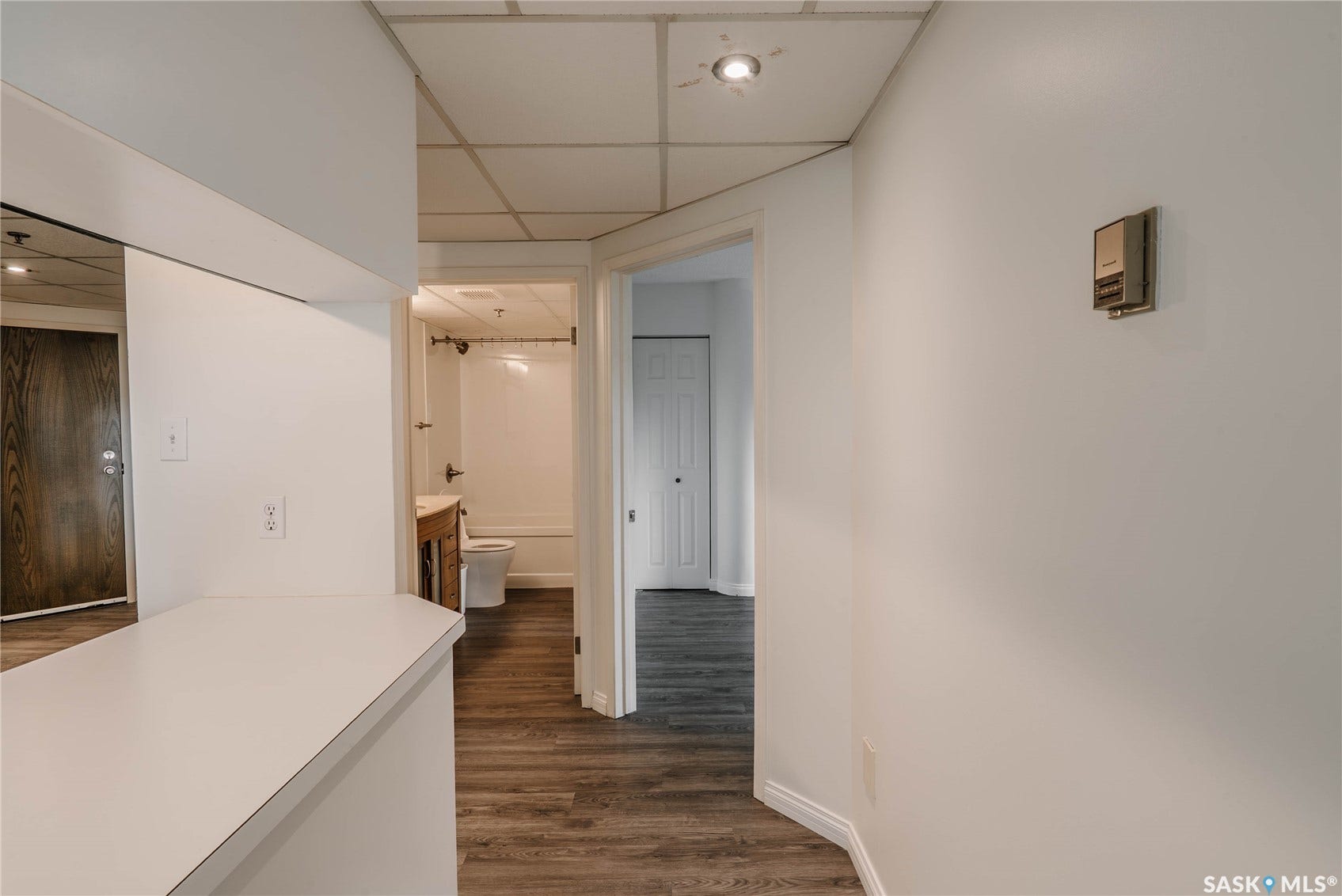 611 University Drive, #404, Saskatoon SK S7N 3Z1