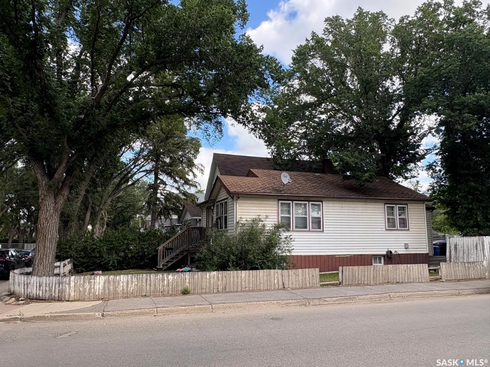 1579 Athol Street, Regina SK S4T 3C9