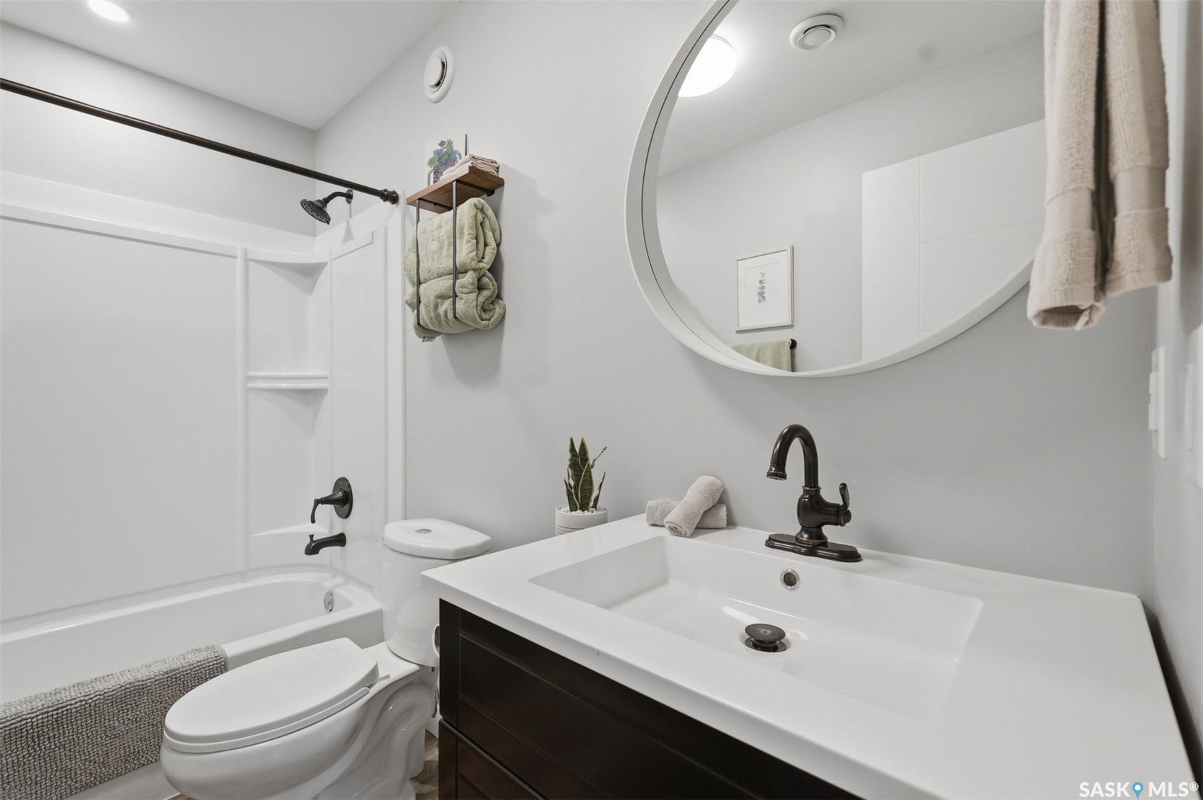 145 Cowan Crescent, Martensville SK S0K 2T1