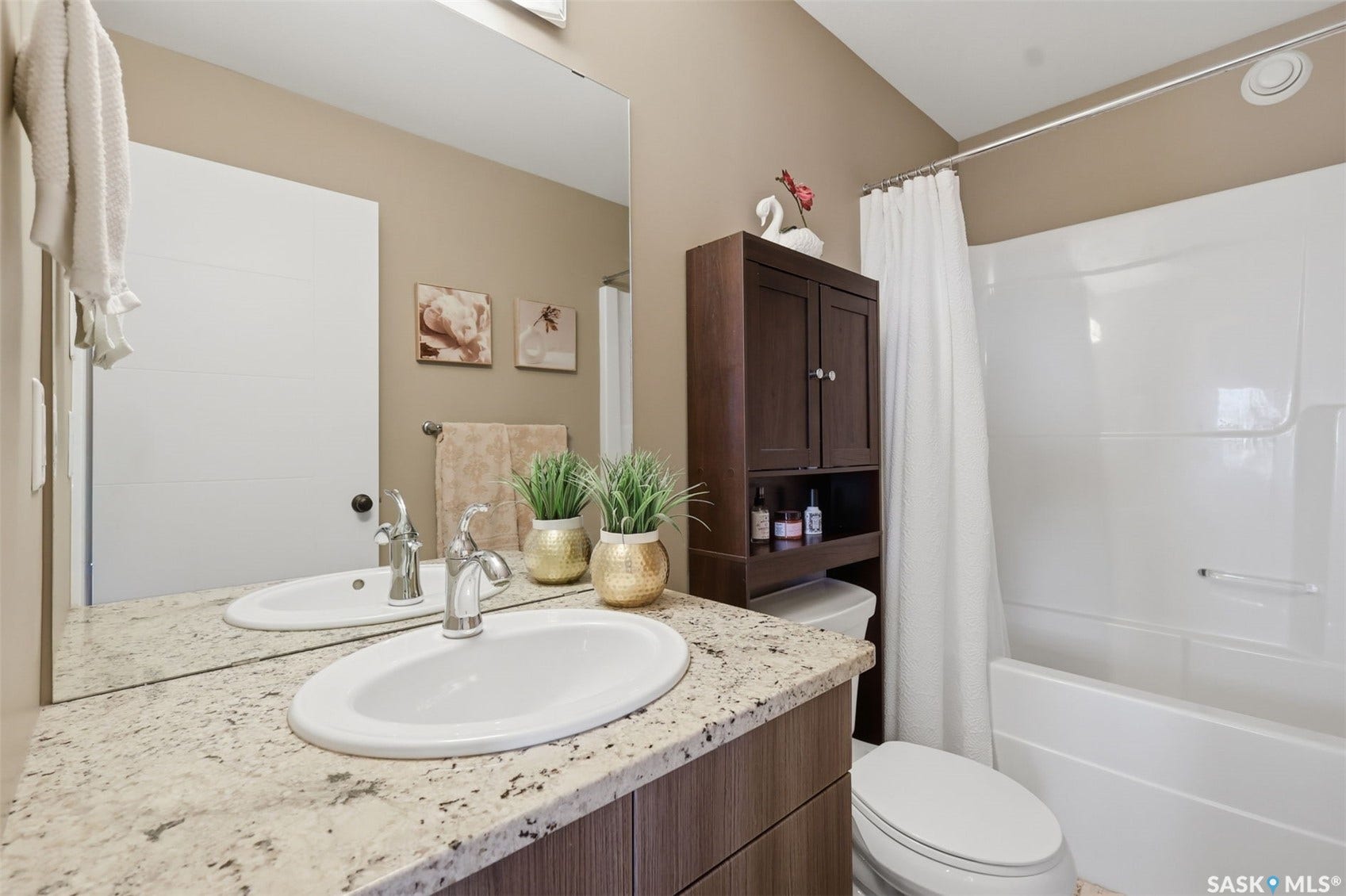 145 Cowan Crescent, Martensville SK S0K 2T1