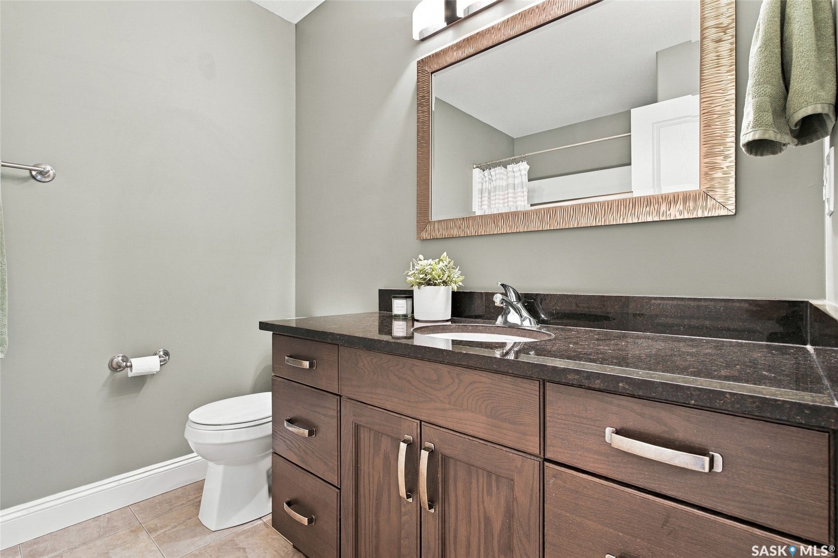 831 Salloum Crescent, Saskatoon SK S7W 0N2