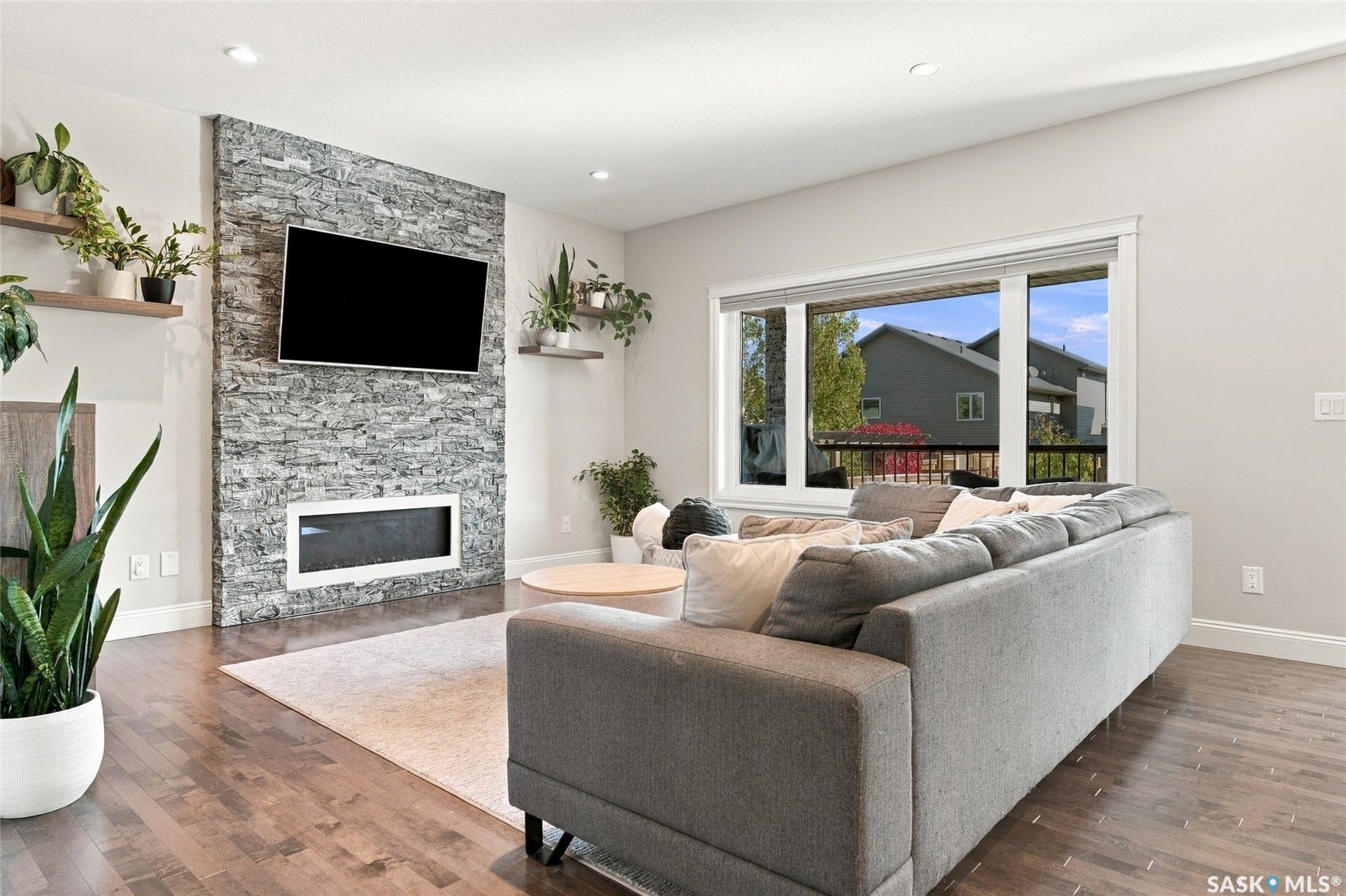 831 Salloum Crescent, Saskatoon SK S7W 0N2