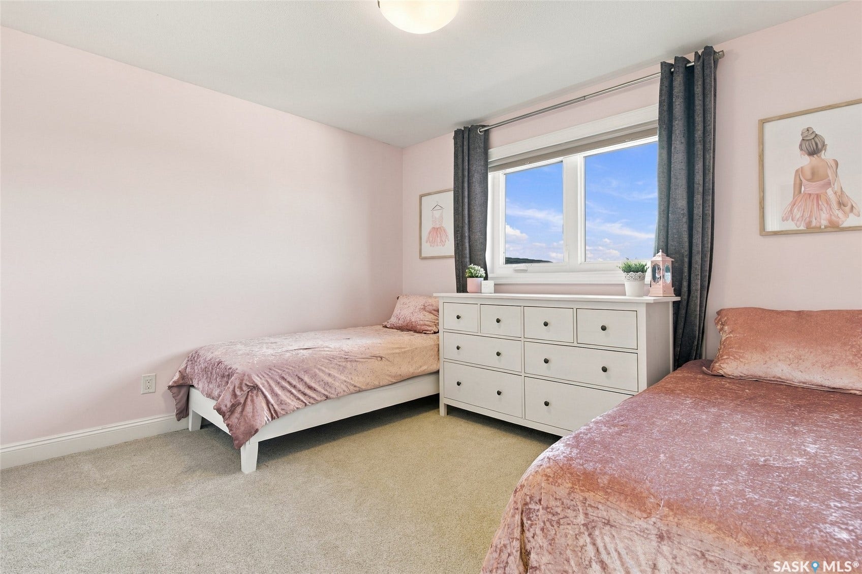 831 Salloum Crescent, Saskatoon SK S7W 0N2