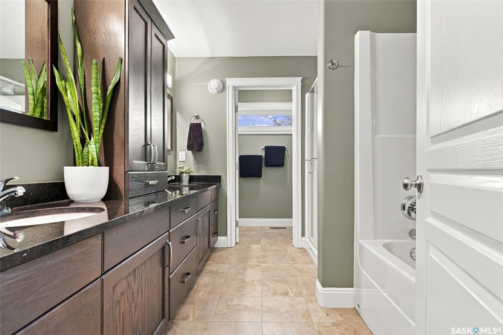 831 Salloum Crescent, Saskatoon SK S7W 0N2