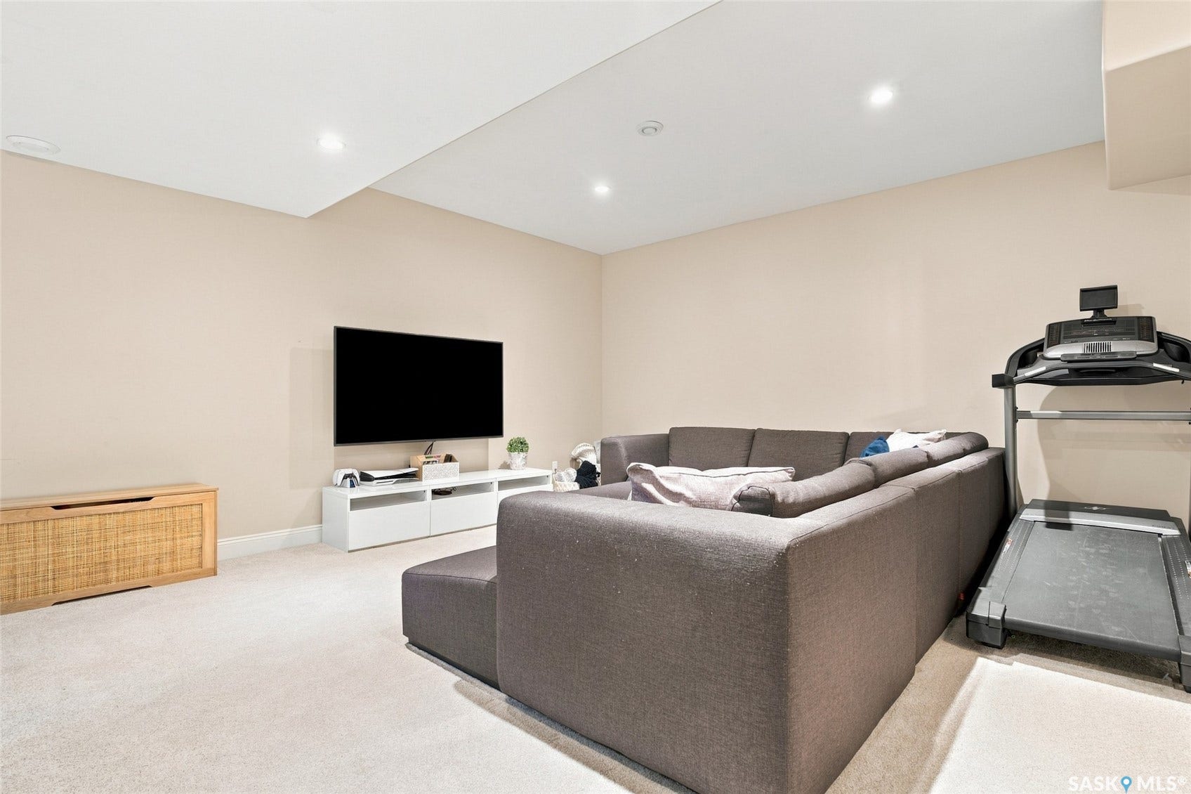 831 Salloum Crescent, Saskatoon SK S7W 0N2