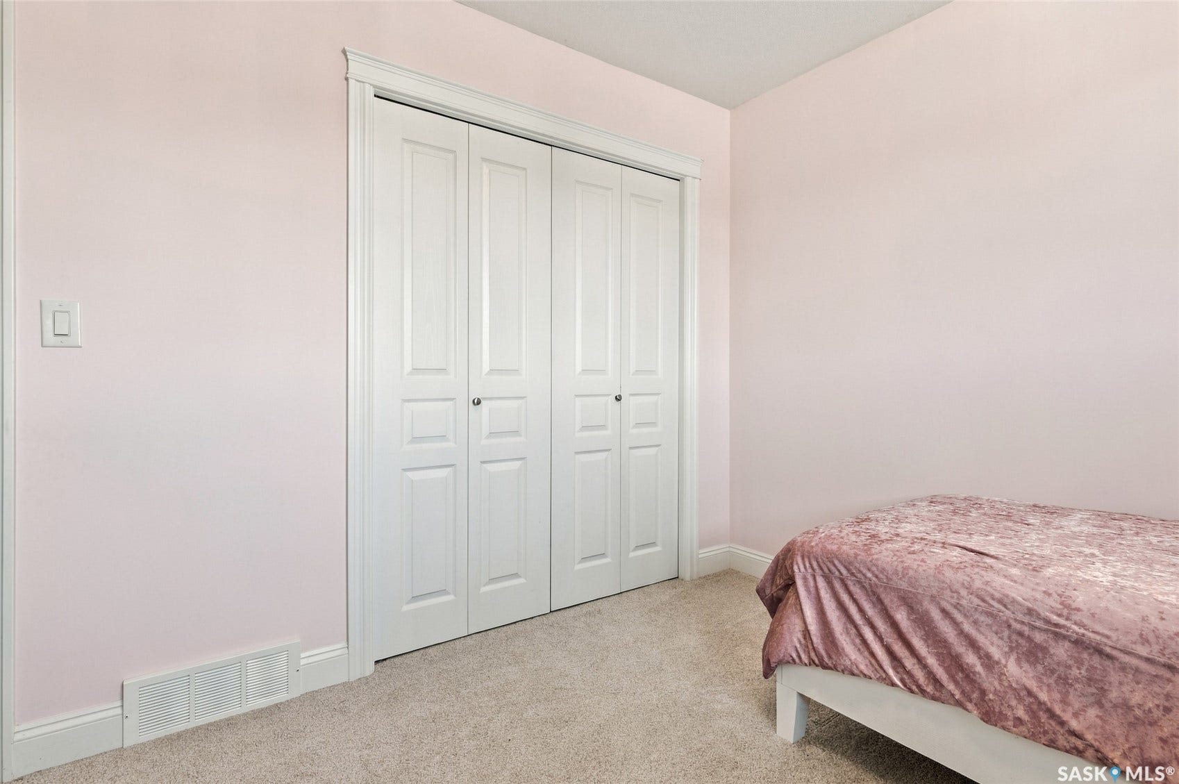 831 Salloum Crescent, Saskatoon SK S7W 0N2