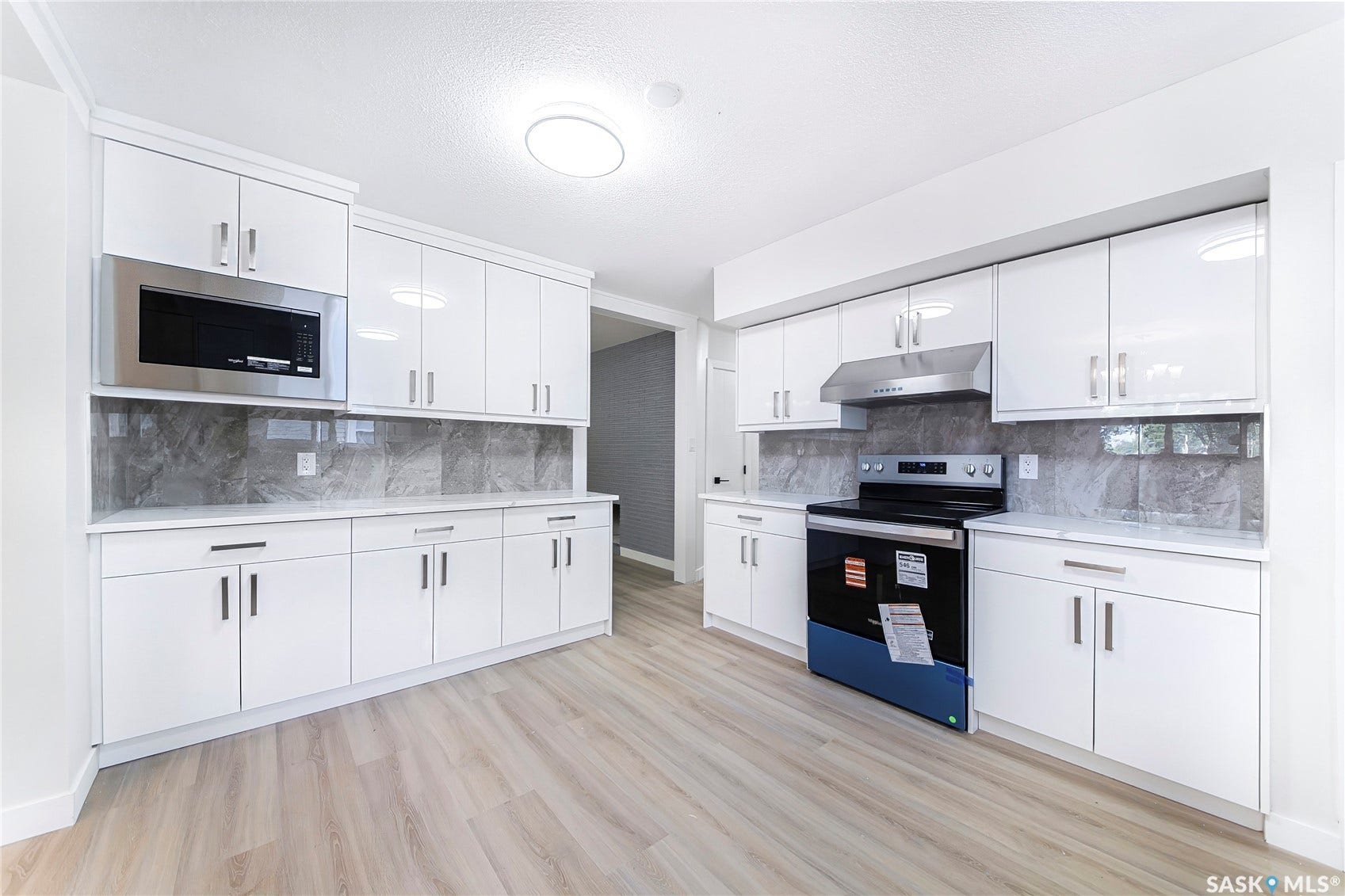 451 R Avenue S, Saskatoon SK S7M 2Z4