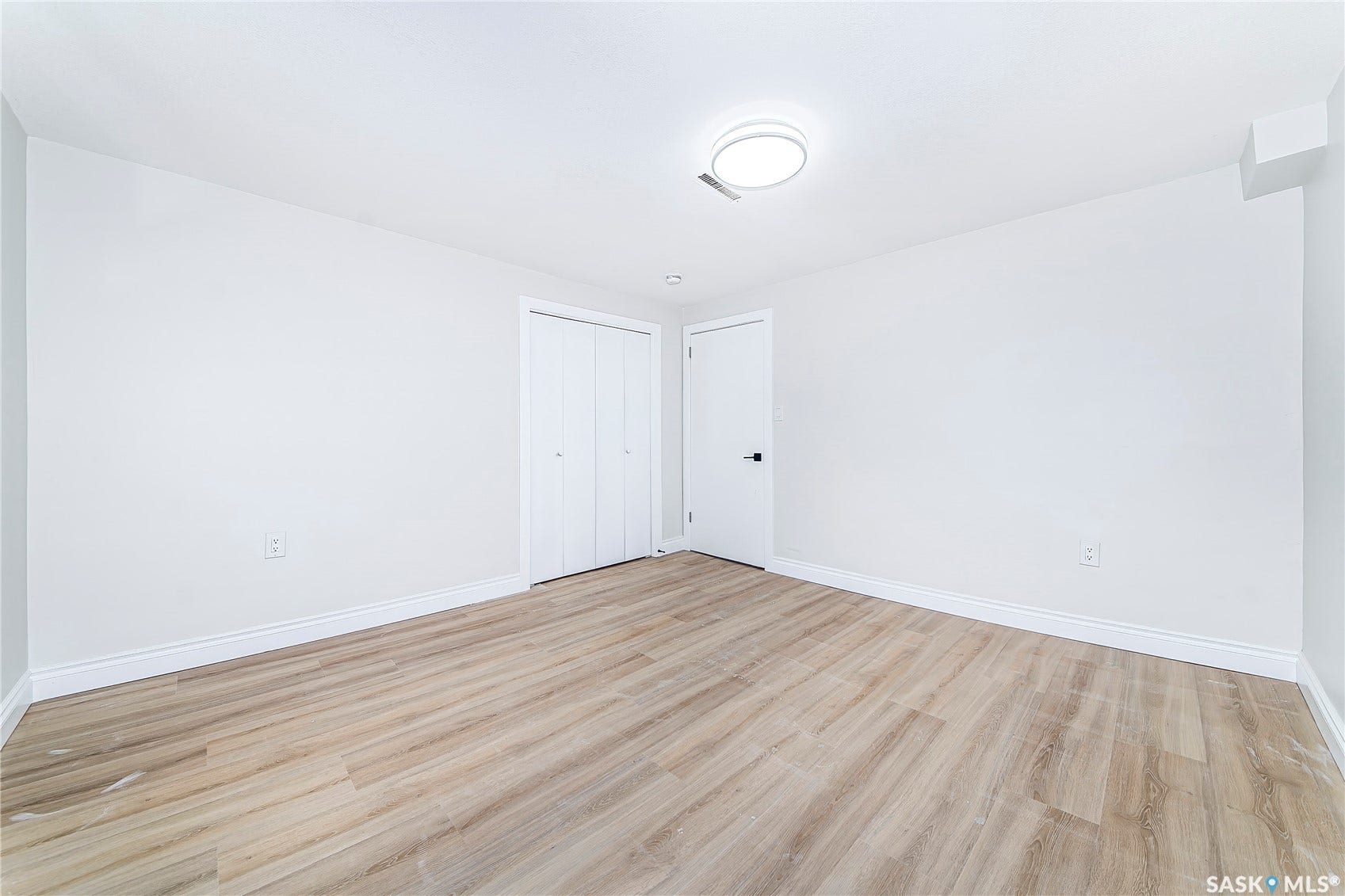 451 R Avenue S, Saskatoon SK S7M 2Z4