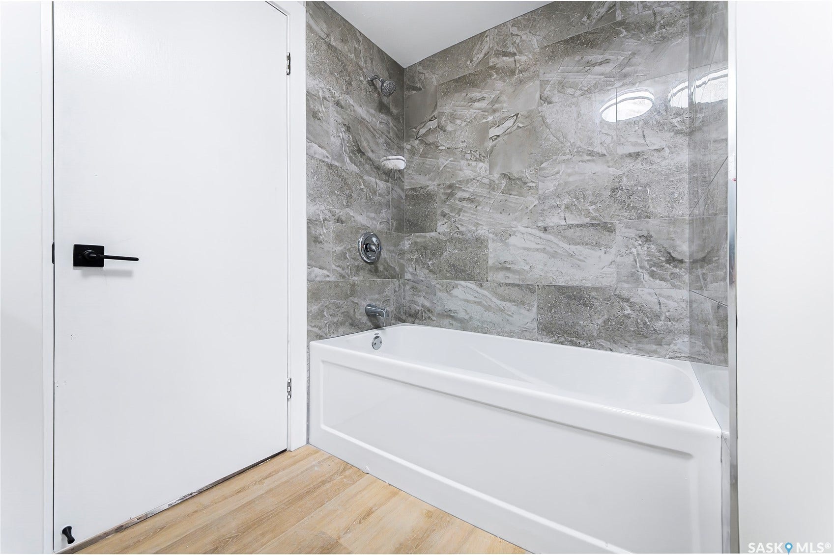 451 R Avenue S, Saskatoon SK S7M 2Z4