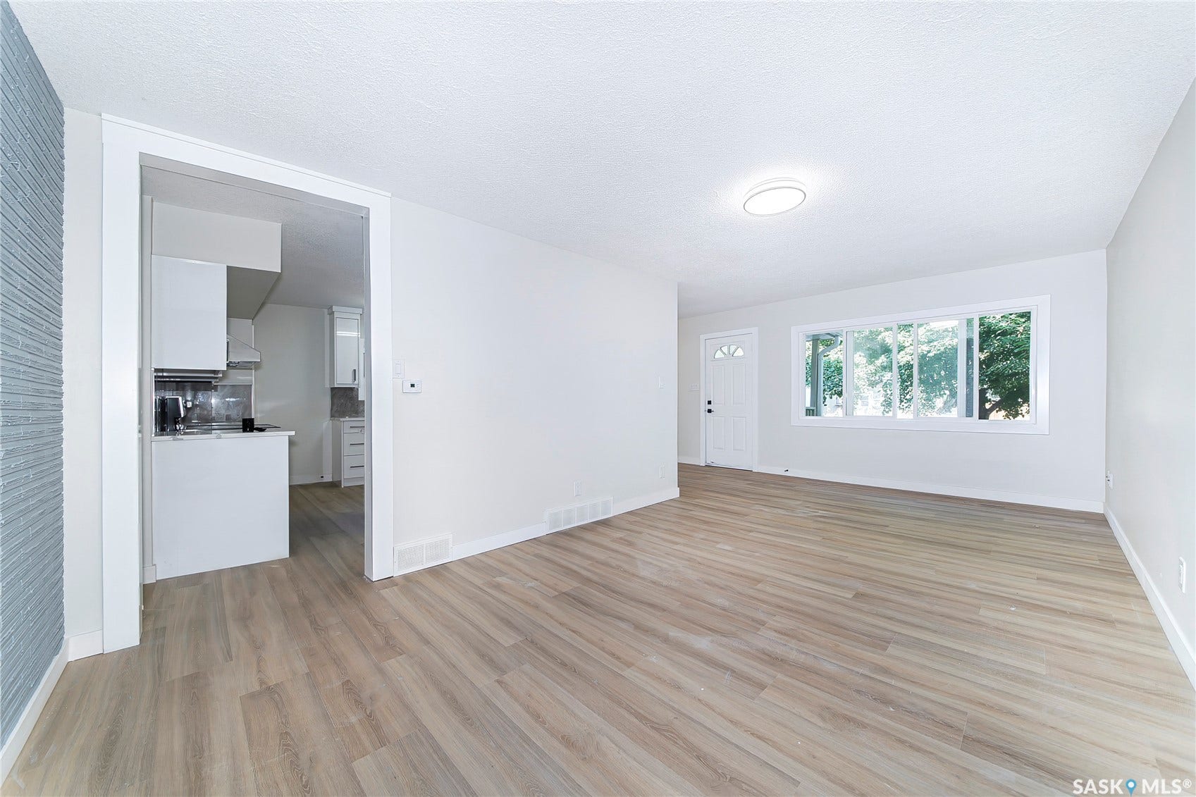 451 R Avenue S, Saskatoon SK S7M 2Z4