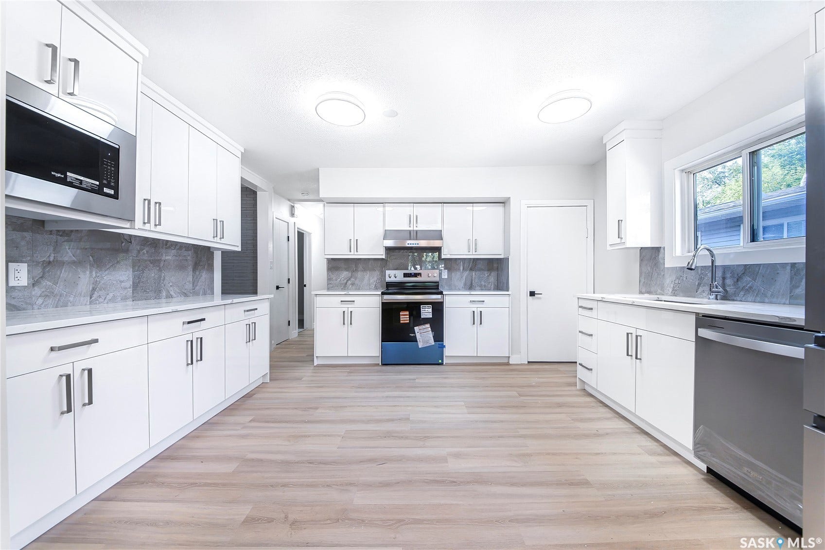 451 R Avenue S, Saskatoon SK S7M 2Z4