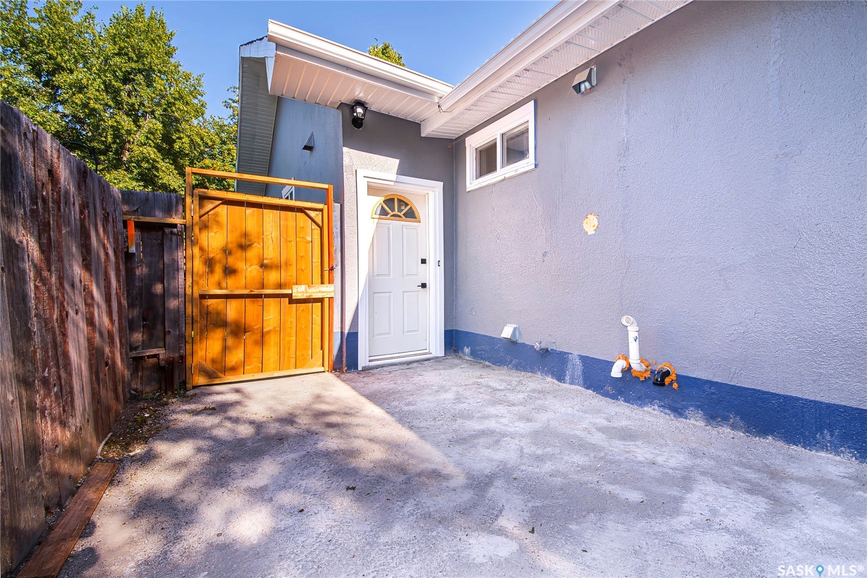 451 R Avenue S, Saskatoon SK S7M 2Z4