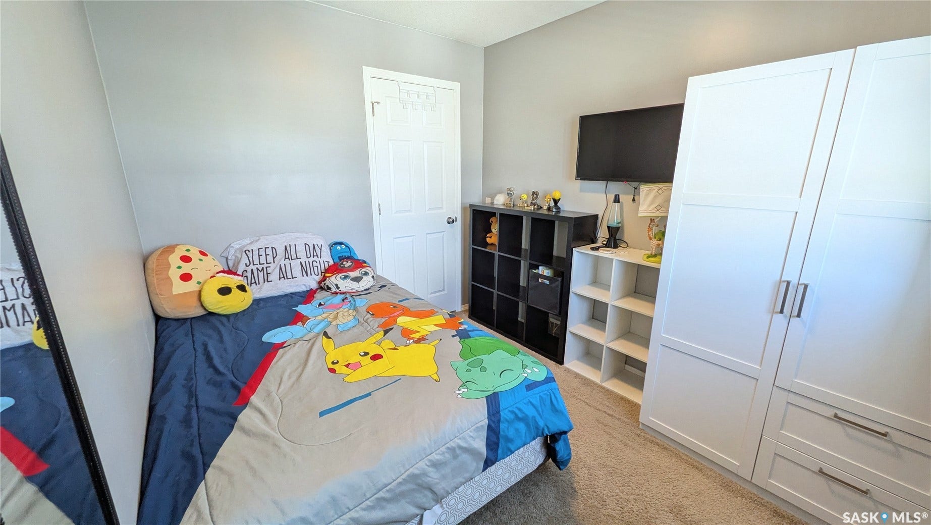 no closet