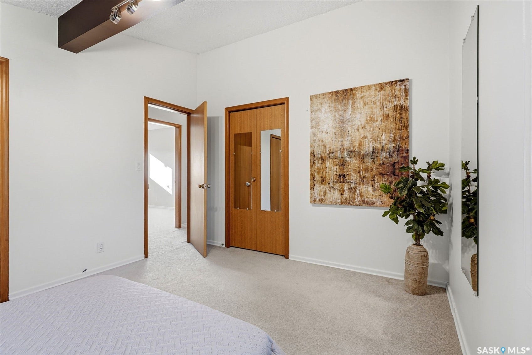 3361 Wascana Street, Regina SK S4S 2H2 Carpeted flooring with white walls