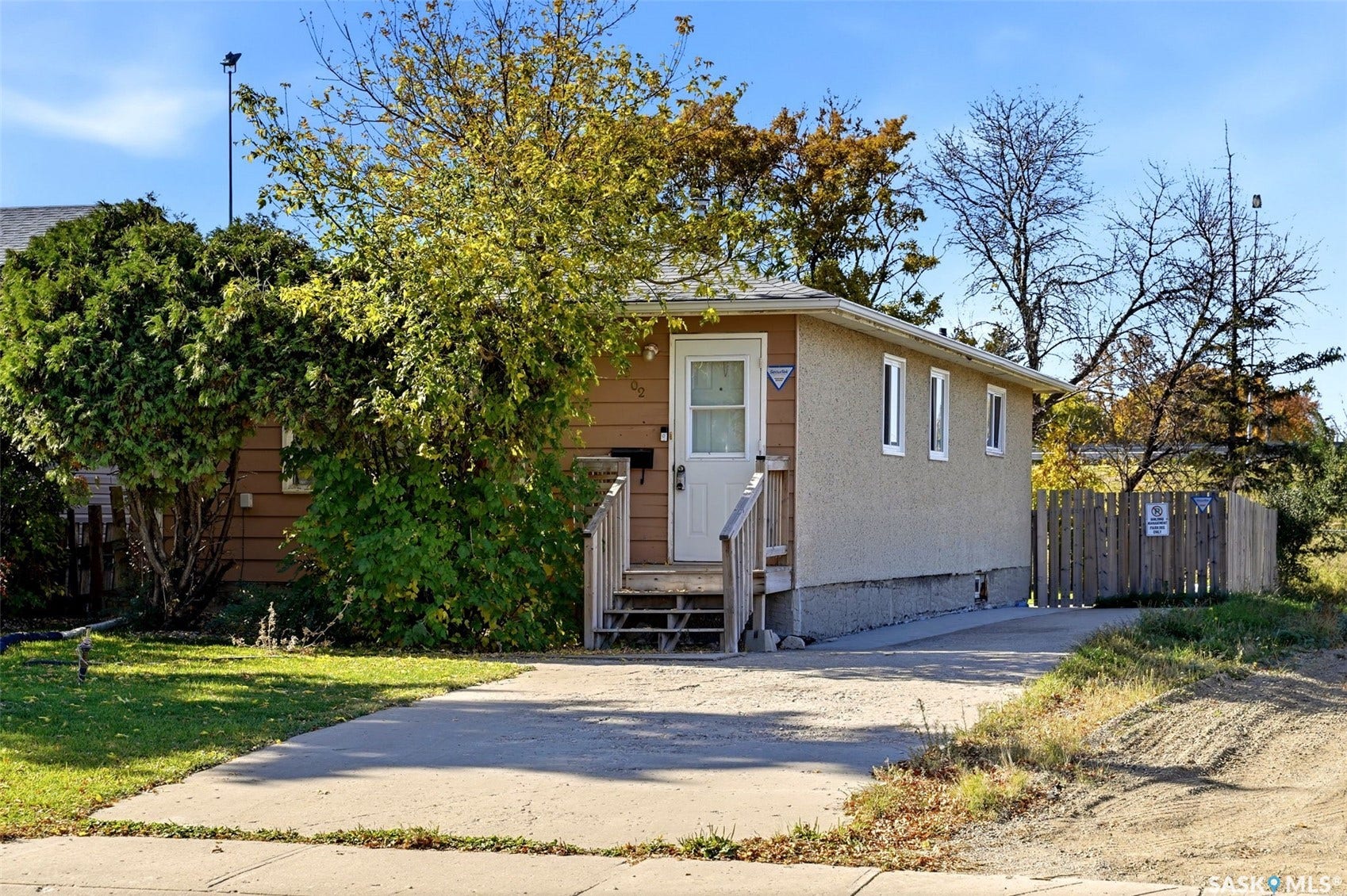 1502 Grosvenor Street, Regina SK S4N 4C6