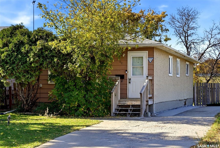 Property photo for 1502 Grosvenor Street, Regina SK