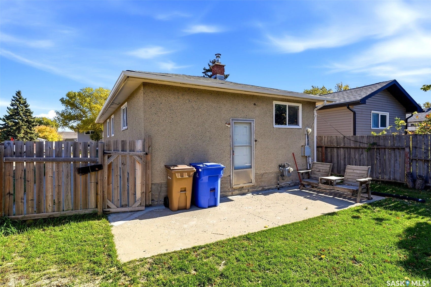 1502 Grosvenor Street, Regina SK S4N 4C6