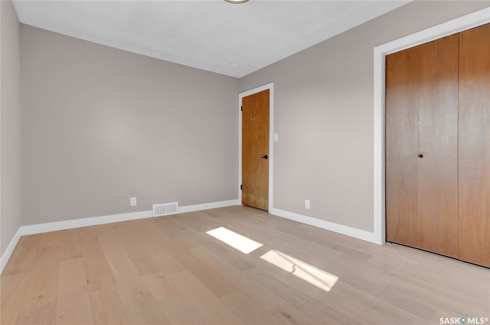 1426 SOUTHAM Street, Regina SK S4T 6T7