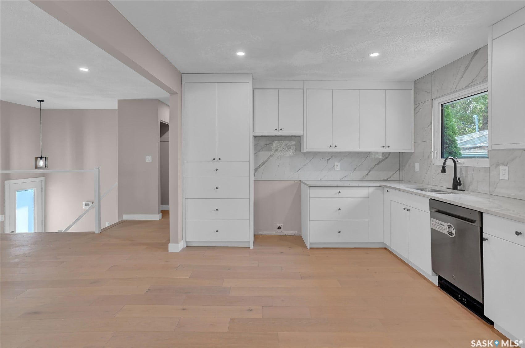 1426 SOUTHAM Street, Regina SK S4T 6T7