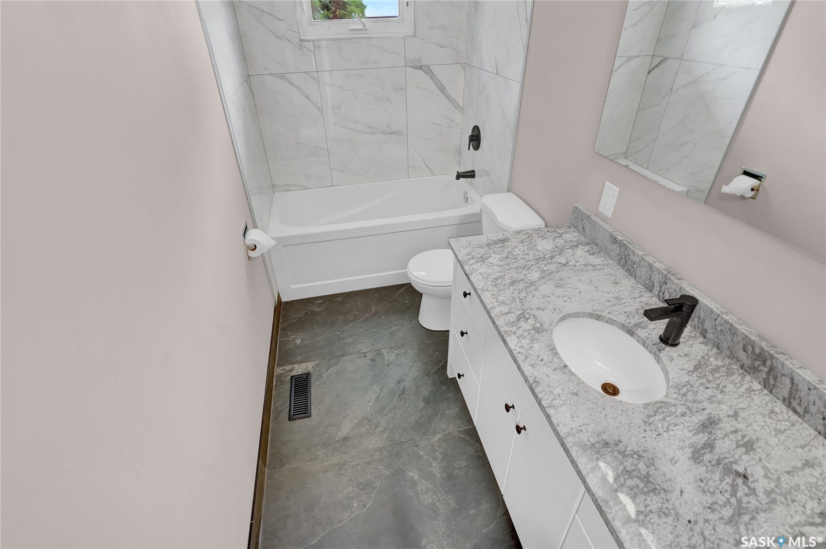 1426 SOUTHAM Street, Regina SK S4T 6T7