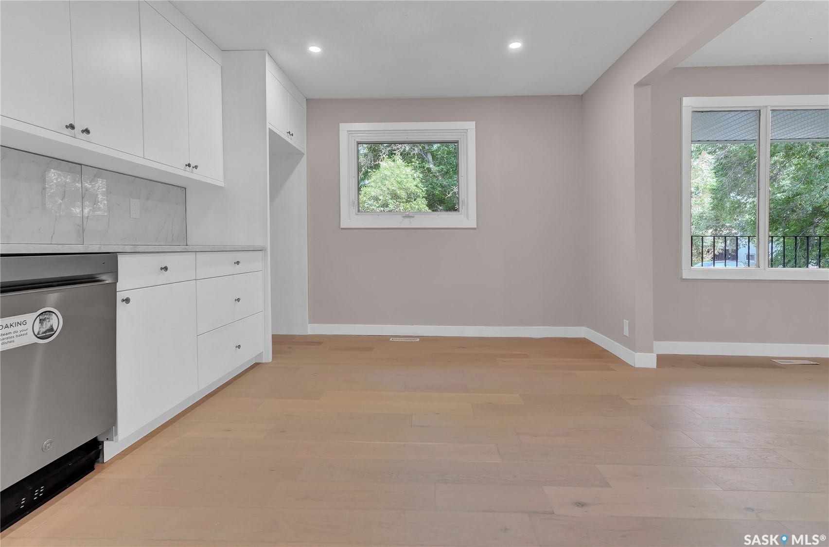 1426 SOUTHAM Street, Regina SK S4T 6T7