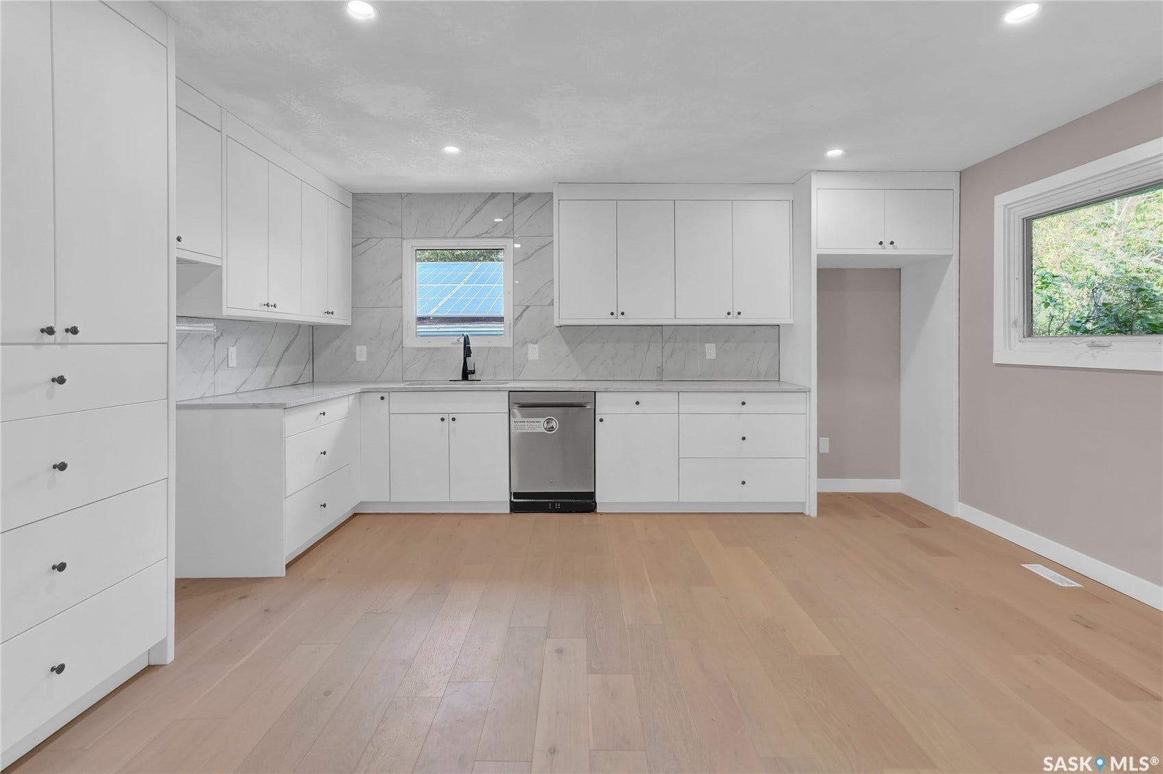 1426 SOUTHAM Street, Regina SK S4T 6T7