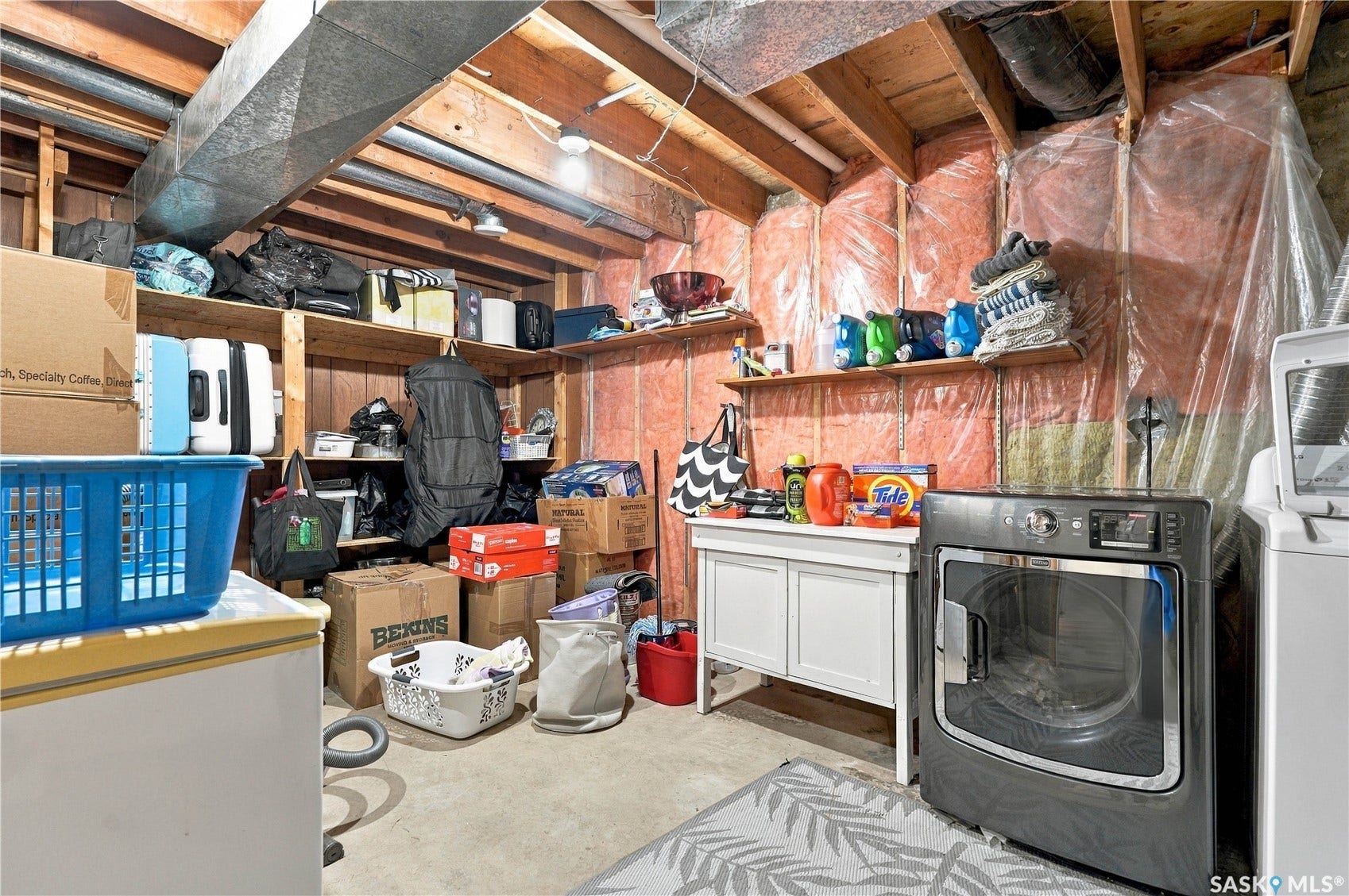 Utility/ laundry room