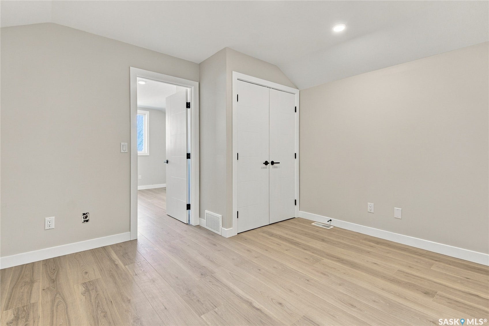 Bonus room/Flex Room/Office