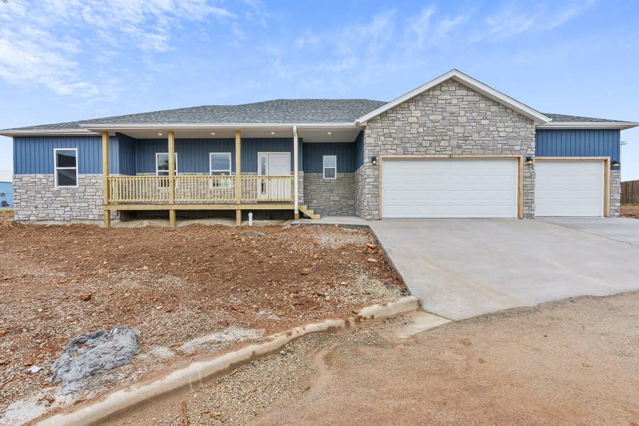 Property photo for 191 Leighs Way, Reeds Spring, MO