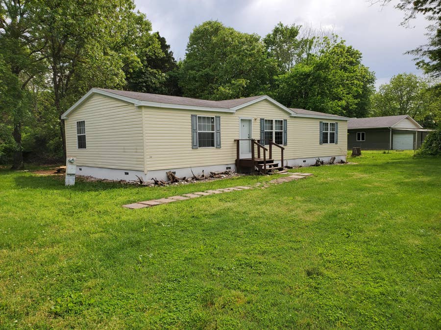 Property photo for 320 Clayton Road, Kirbyville, MO