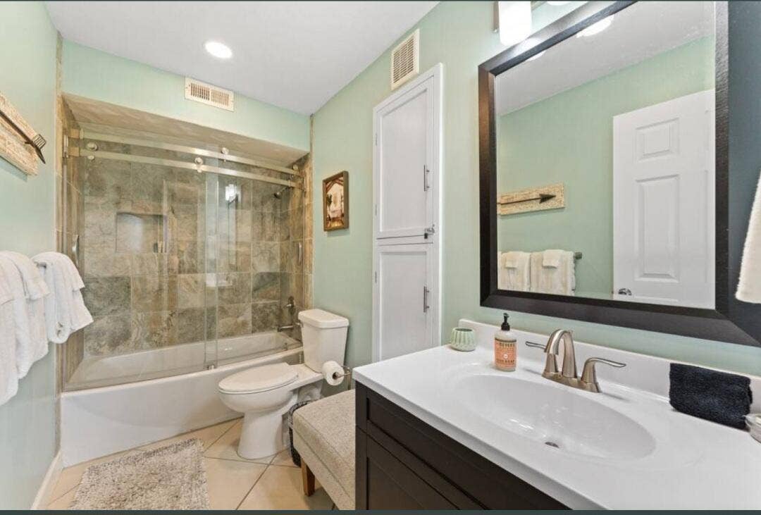 Full bathroom