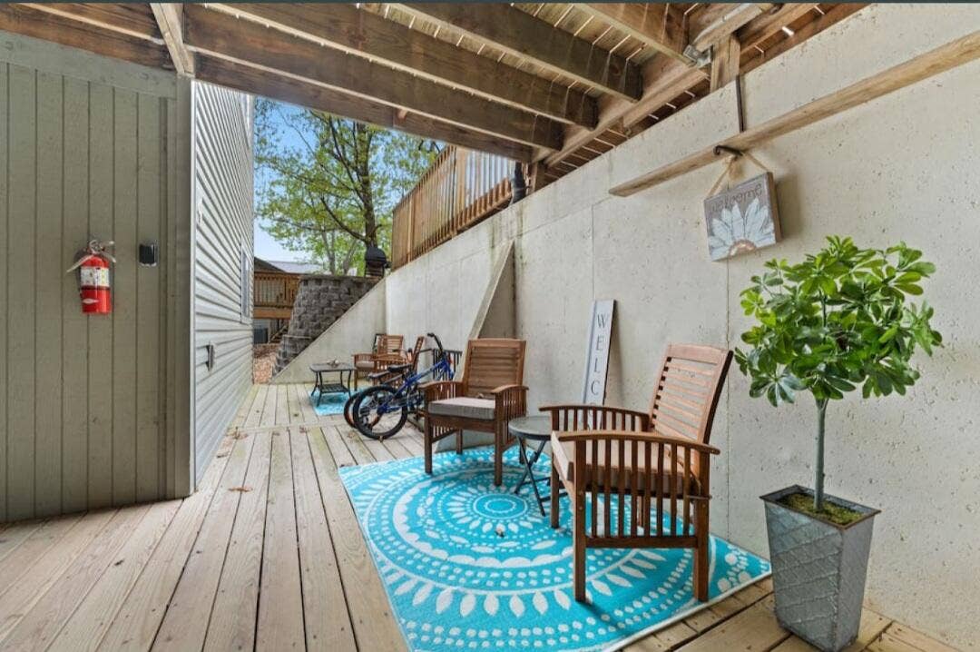 front sitting area