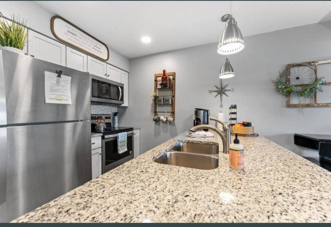 kitchen area (2)