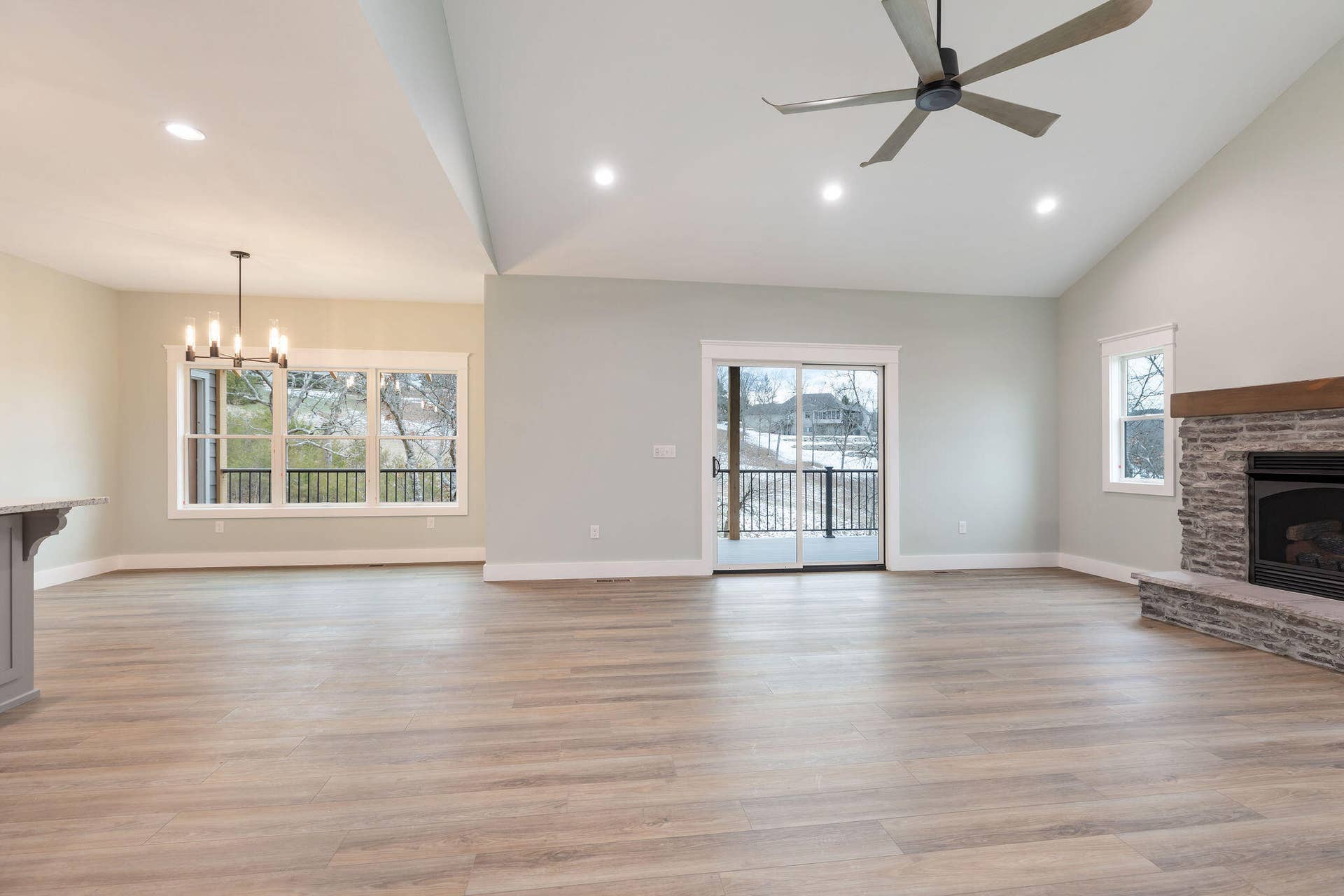 411SilverwoodCir-11