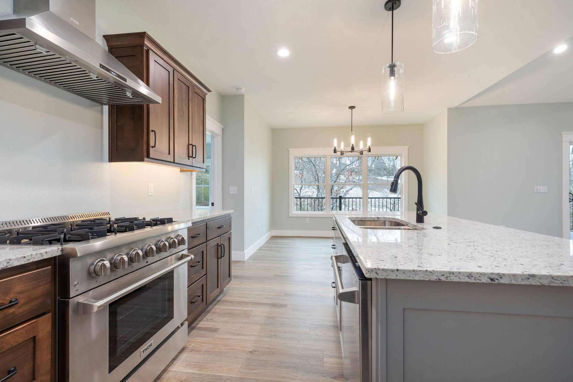 411SilverwoodCir-15