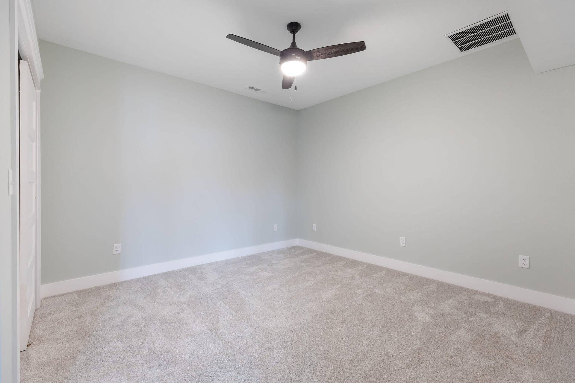 411SilverwoodCir-29