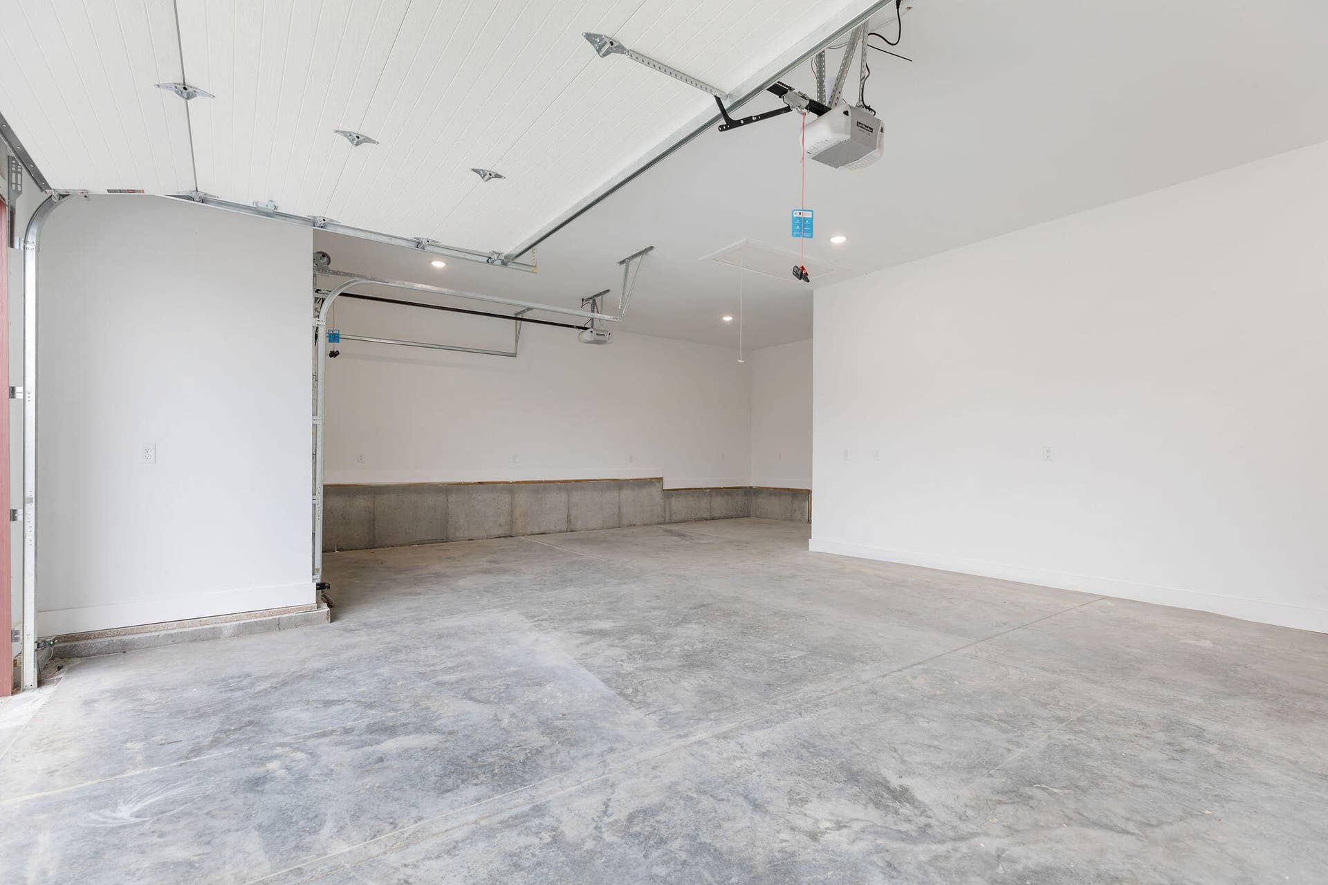 411SilverwoodCir-1