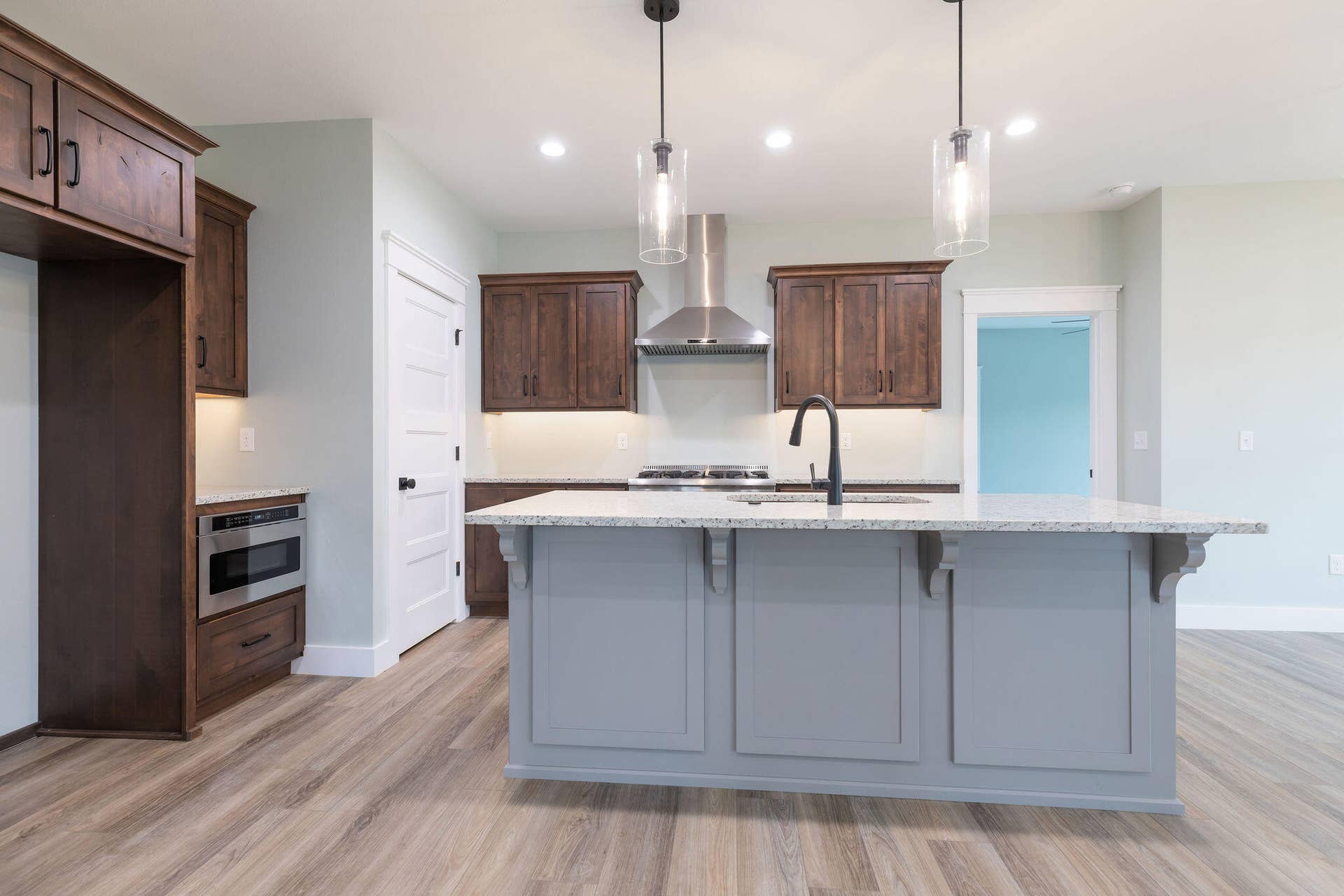 411SilverwoodCir-7
