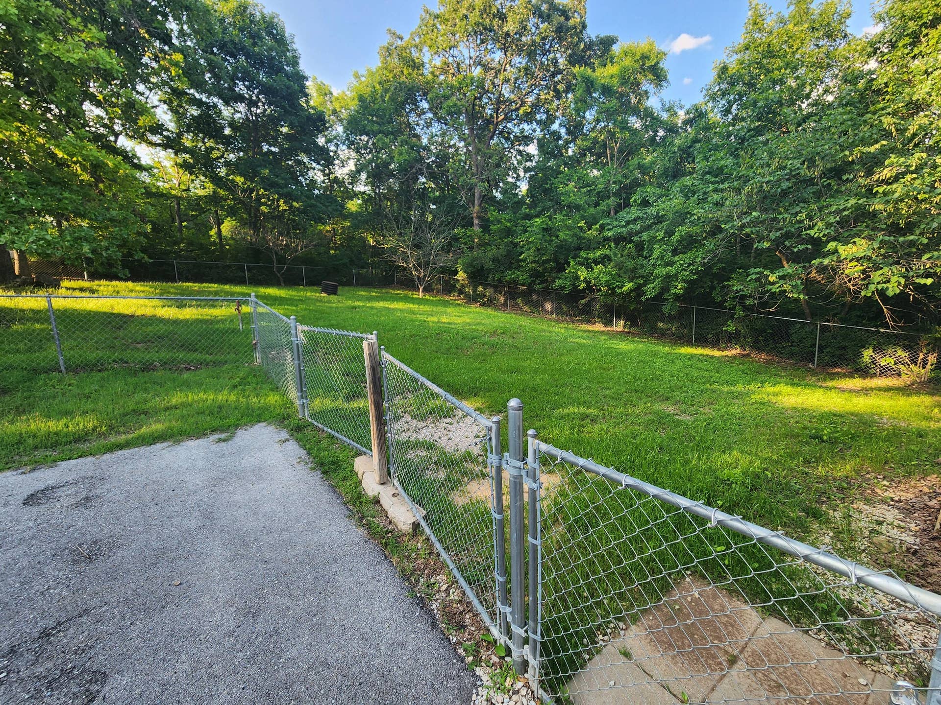 610 Double O Nine Road, Reeds Spring, MO 65737 LARGE FENCED YARD