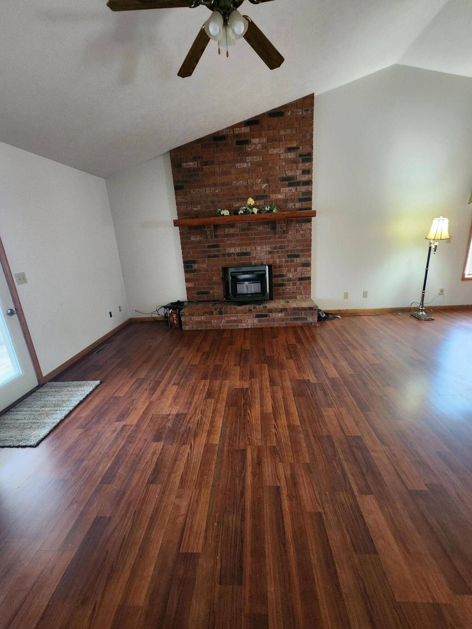 610 Double O Nine Road, Reeds Spring, MO 65737 FIREPLACE LIVING ROOM
